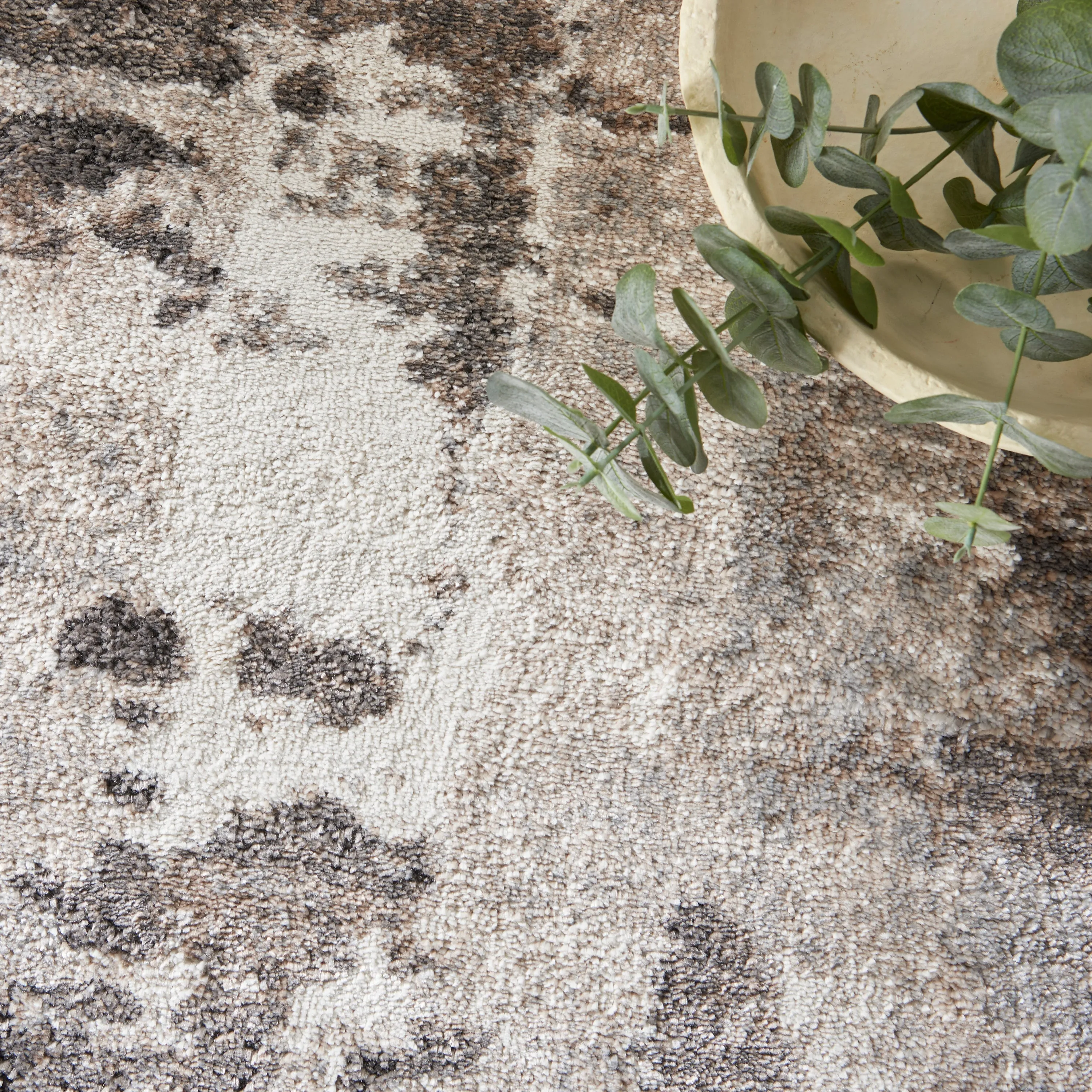 American Manor Ivory/Mocha Rug