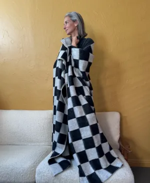 Blacksaw :: Crosby Blk/Ivory Heirloom Blanket