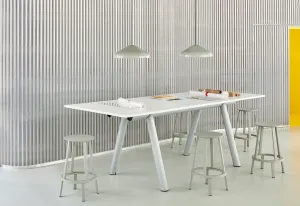 Boa Table, Medium
