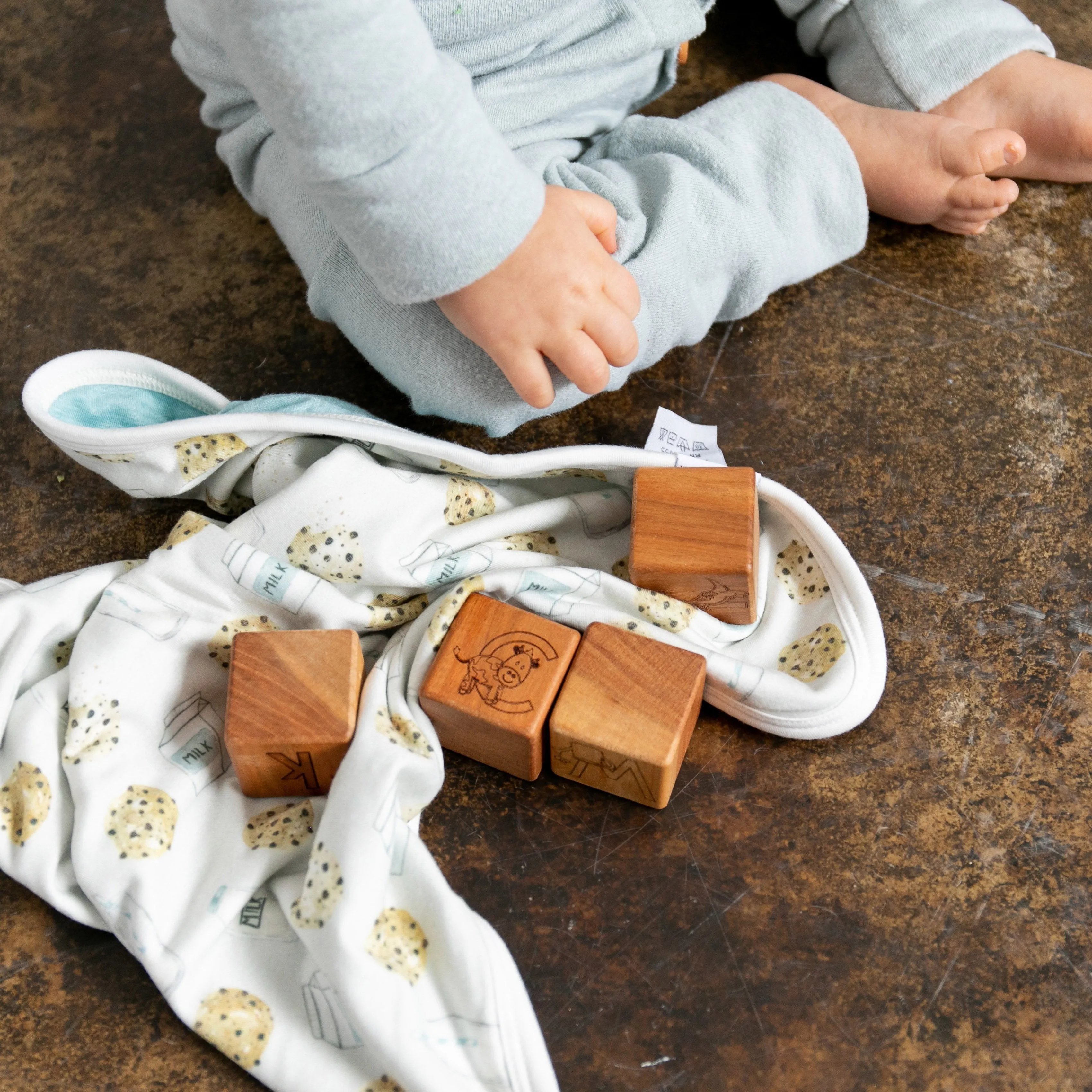 Copper Pearl Three-Layer Security Blanket Set | Chip