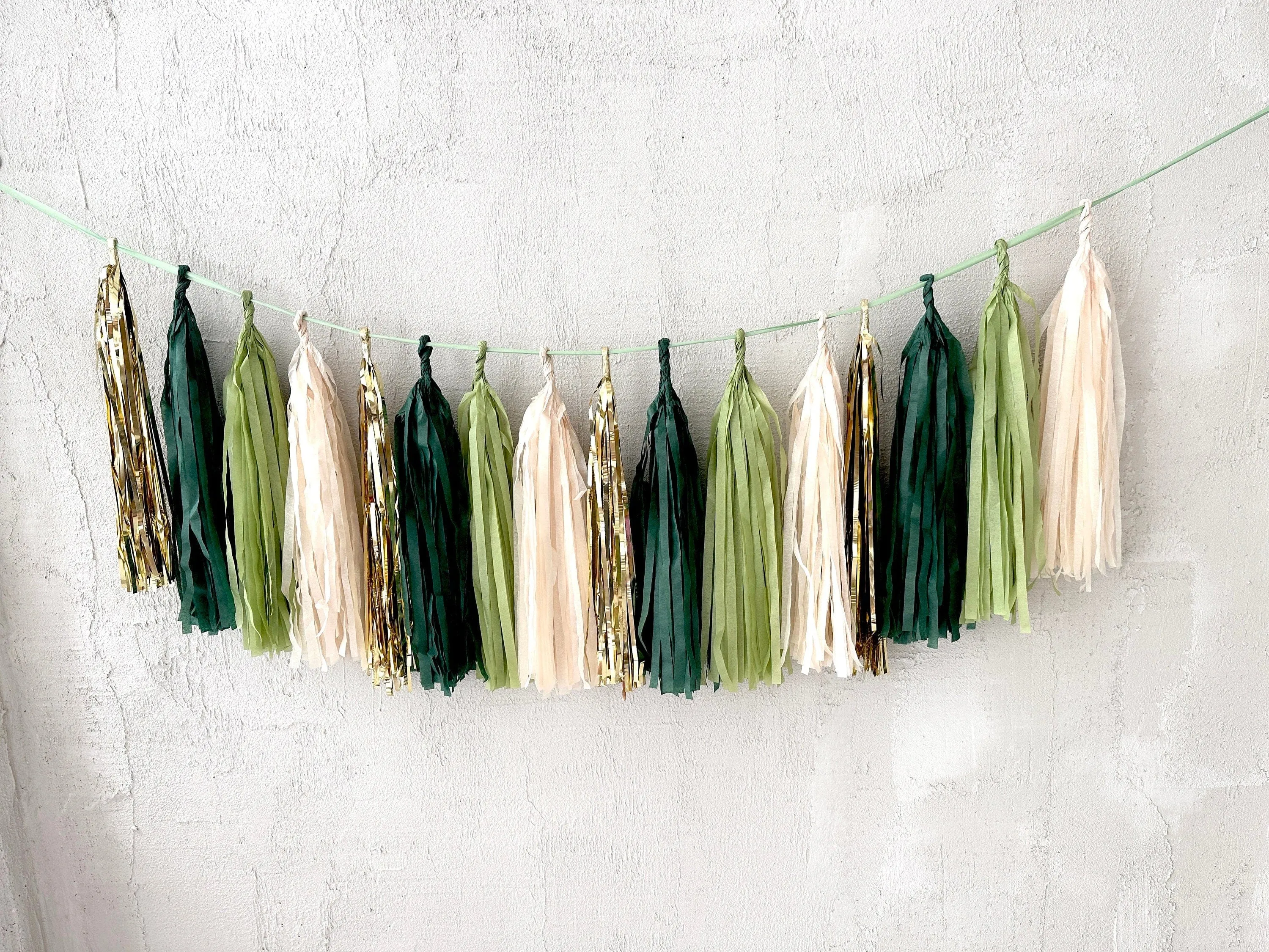 Green and gold Paper Tassel Garland finge bunting Birthday garland paper decorations Fringe garland baby shower bridal shower balloon tail