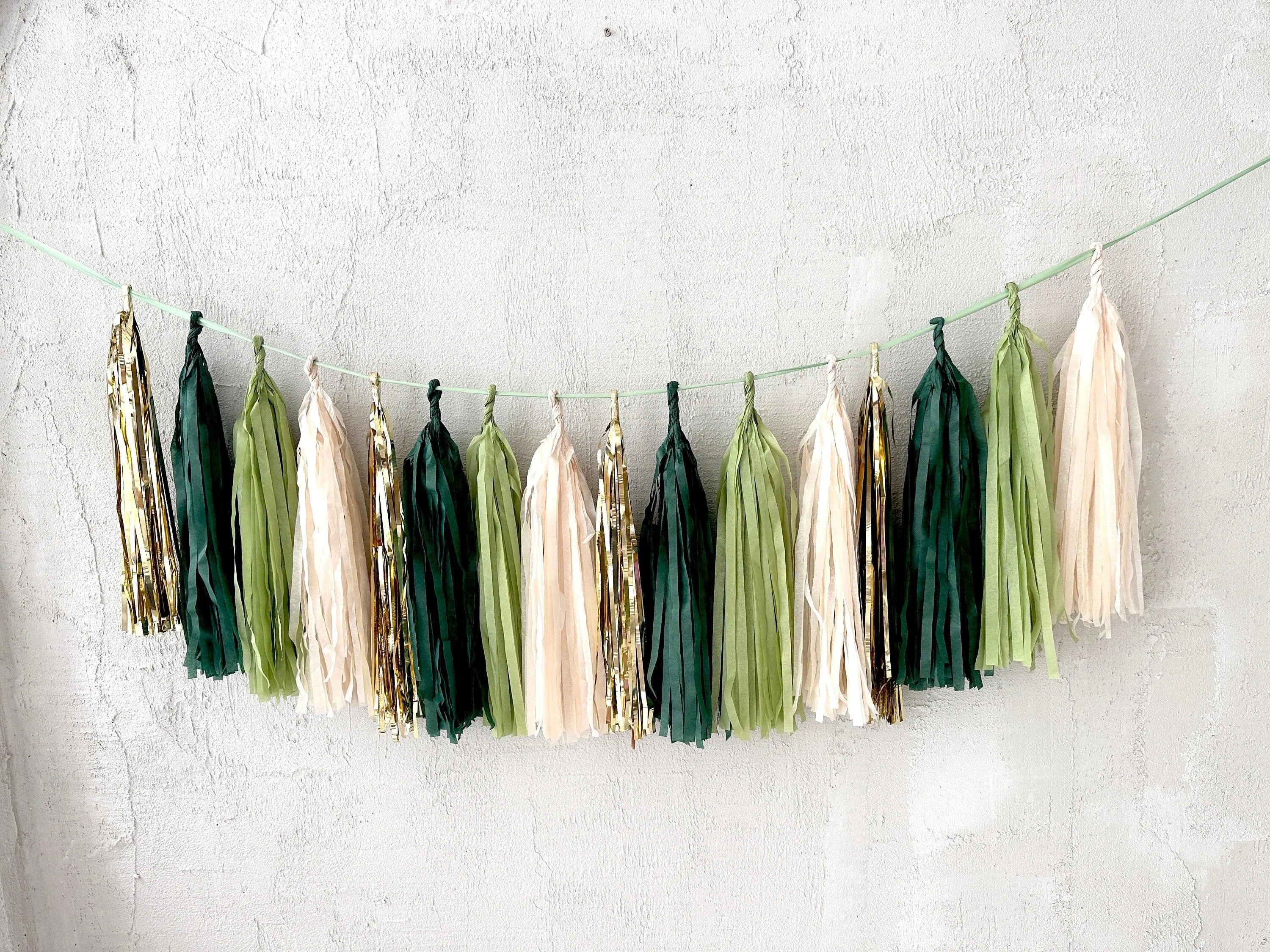 Green and gold Paper Tassel Garland finge bunting Birthday garland paper decorations Fringe garland baby shower bridal shower balloon tail