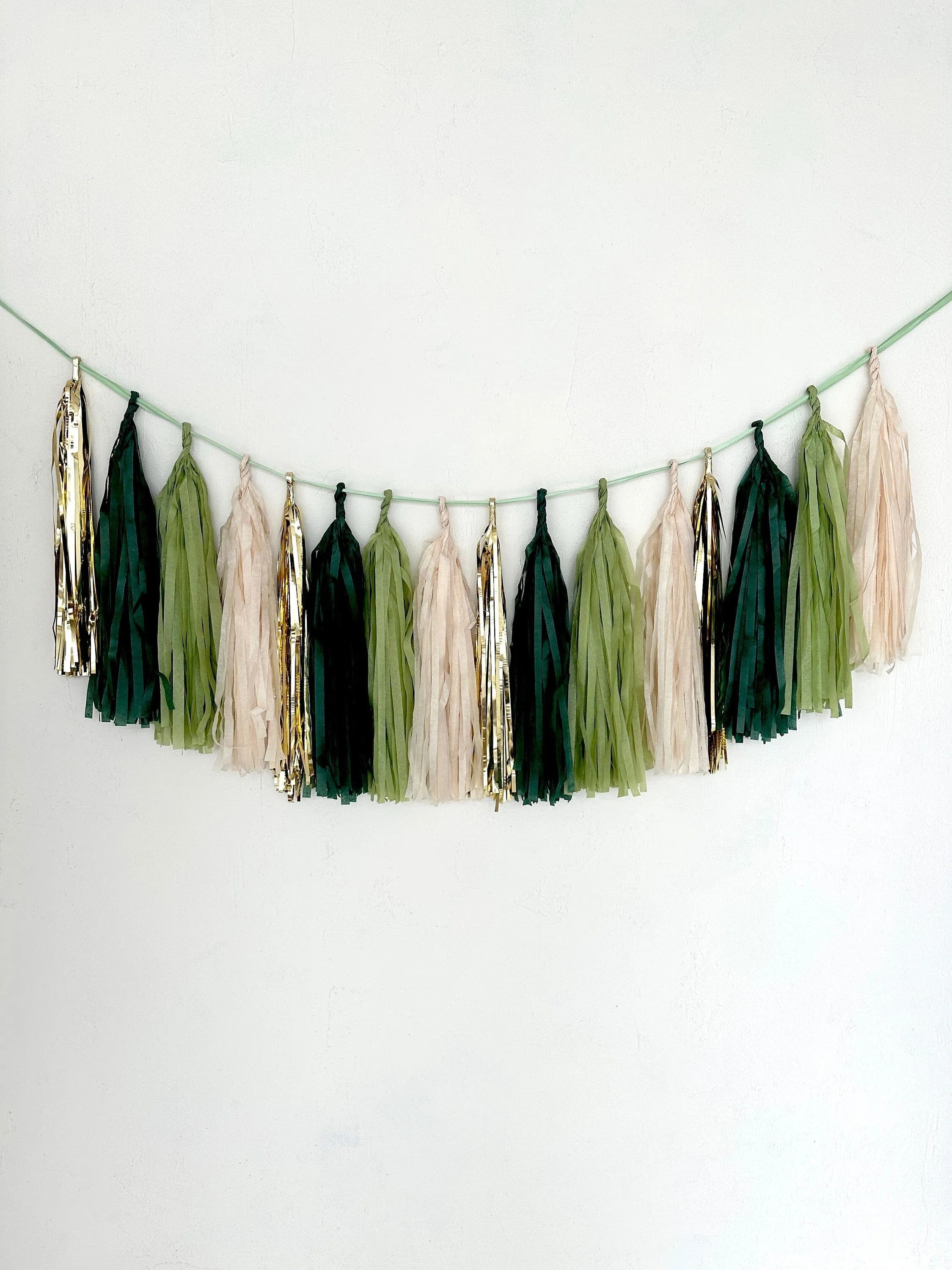 Green and gold Paper Tassel Garland finge bunting Birthday garland paper decorations Fringe garland baby shower bridal shower balloon tail