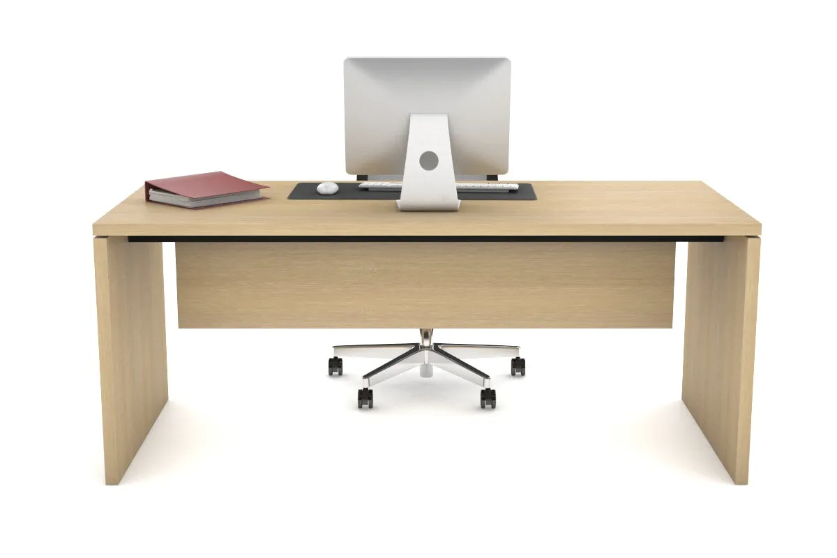 Report Executive Straight Desk