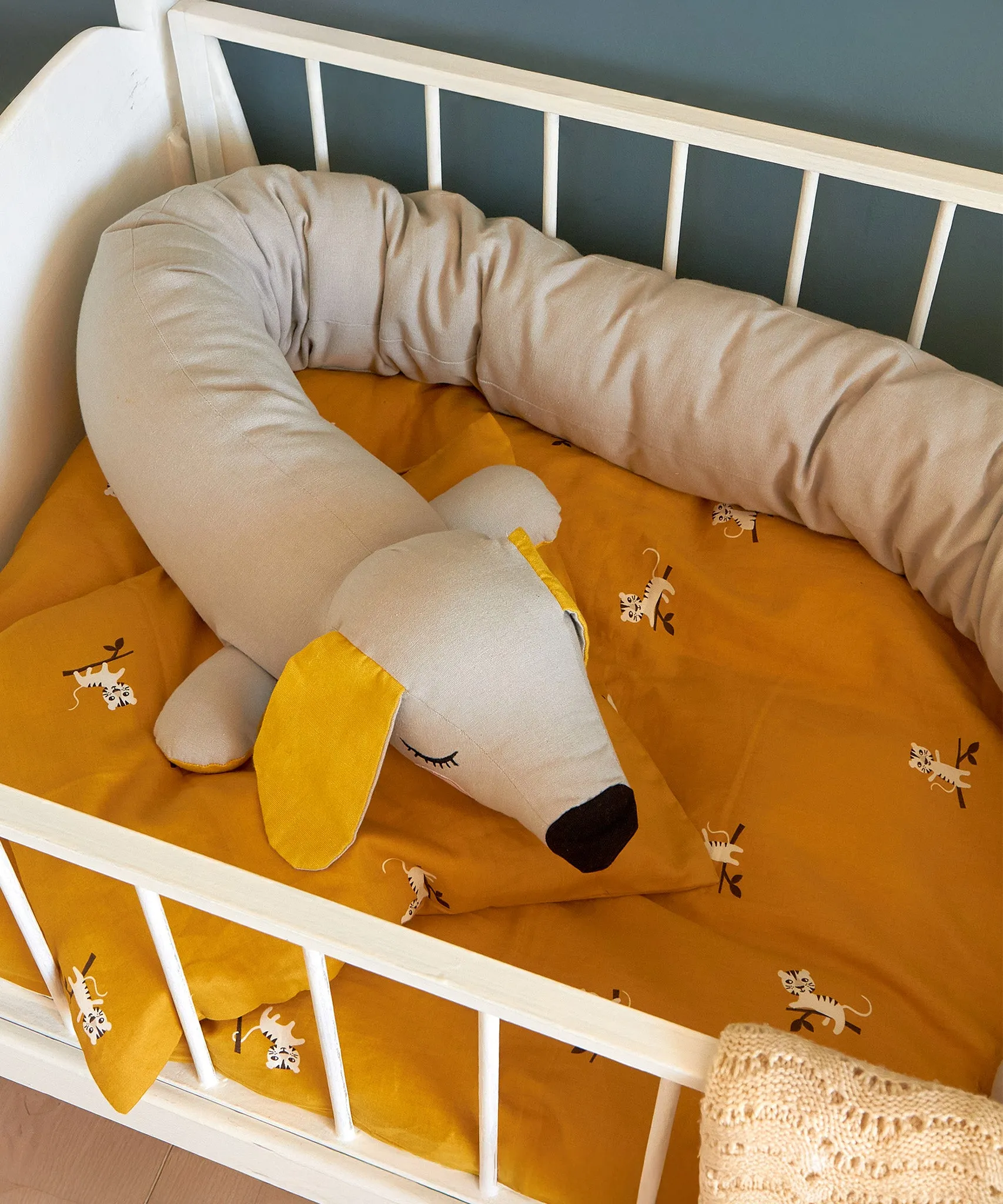 Roommate Lazy Dog Long Cushion
